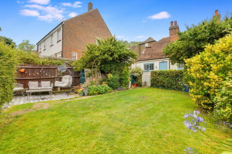 High Street, Rochester ME2 4 bed link detached house for sale