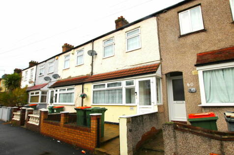 Stokes Road, London E6 2 bed terraced house for sale