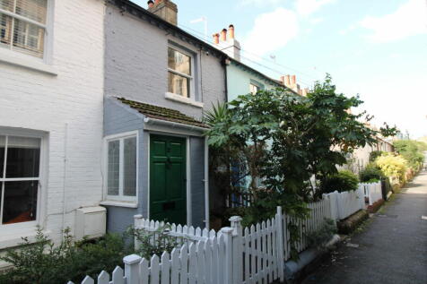 Frederick Gardens, Brighton & Hove BN1 2 bed terraced house for sale