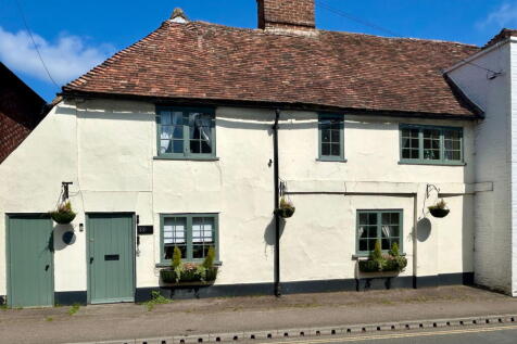 High Street, Canterbury CT4 3 bed character property for sale