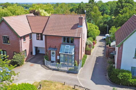 Gestingthorpe Road, Sudbury CO10 2 bed semi