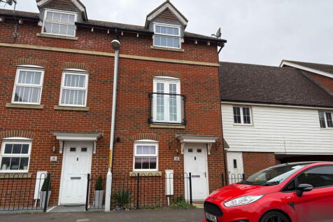 Easton Drive, Sittingbourne ME10 4 bed townhouse for sale