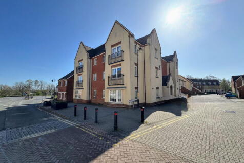 Lancaster Way, Ashford TN23 2 bed flat for sale