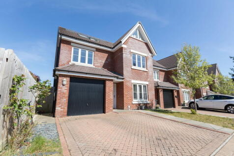 Bordon GU35 5 bed detached house for sale