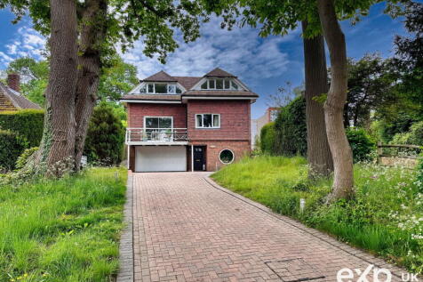 Vicarage Lane, Maidstone ME15 4 bed detached house for sale