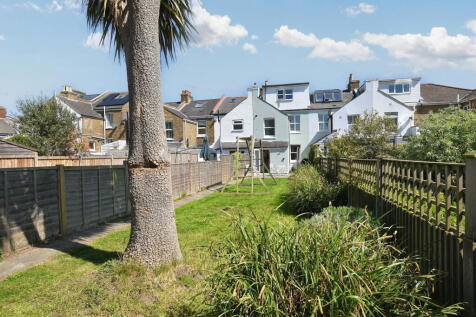 Canada Road, Deal CT14 3 bed terraced house for sale
