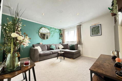Townsend Road, Snodland ME6 1 bed maisonette for sale
