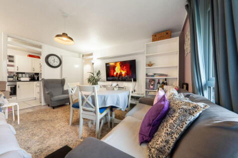 Boscombe Gardens, London SW16 2 bed flat for sale