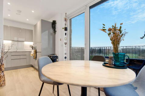 London SE26 1 bed penthouse for sale