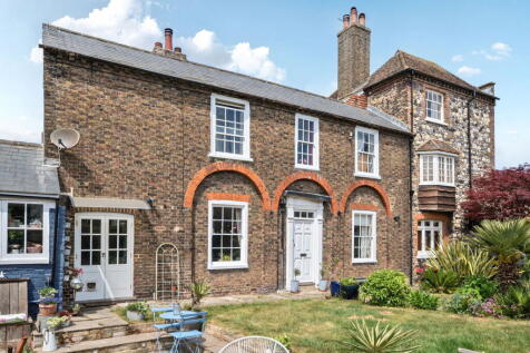 Upper Strand Street, Sandwich CT13 2 bed house for sale