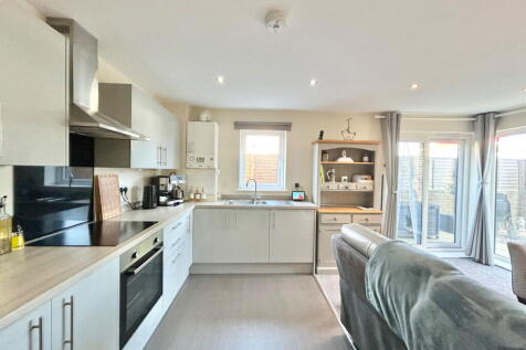 London Road, Sittingbourne ME10 2 bed flat for sale