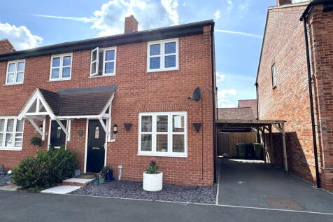 3 bedroom semi-detached house for sale