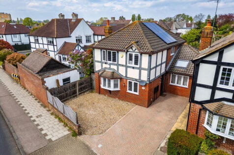 Magpie Hall Lane, Bromley BR2 5 bed detached house for sale