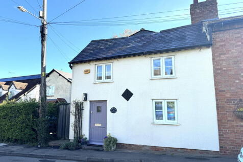 High Street, Milton Keynes MK17 3 bed end of terrace house for sale
