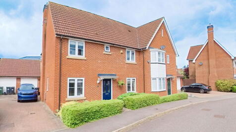3 bedroom semi-detached house for sale