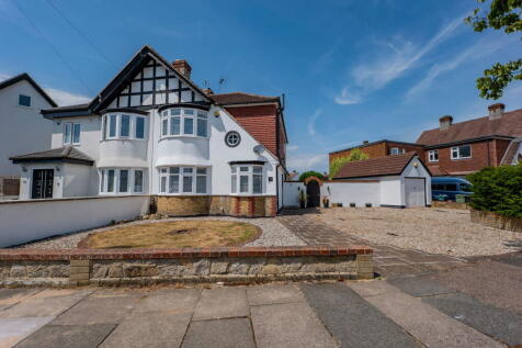 4 bedroom semi-detached house for sale
