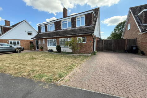Sandown Road, Gravesend DA12 3 bed semi