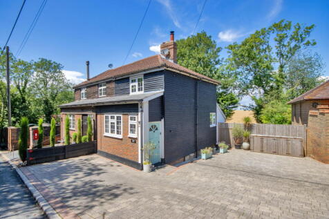 Hatham Green Lane, Sevenoaks TN15 2 bed semi