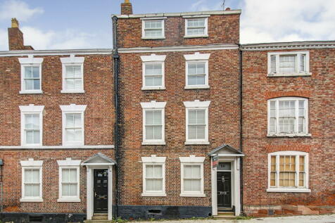 5 bedroom terraced house for sale