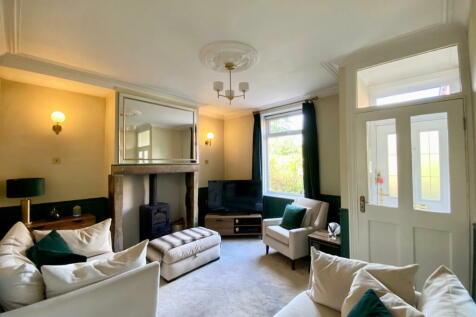 2 bedroom mews property for sale