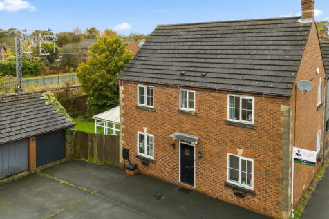 4 bedroom detached house for sale