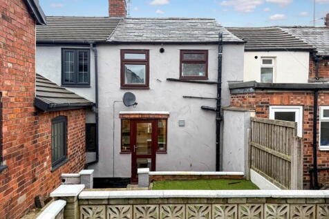 Chester Road, Middlewich CW10 2 bed terraced house for sale