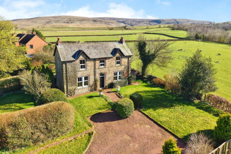 Brampton CA8 4 bed detached house for sale