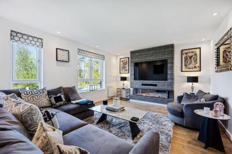 Booth Square, Stockport SK8 4 bed terraced house for sale