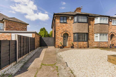 3 bedroom semi-detached house for sale