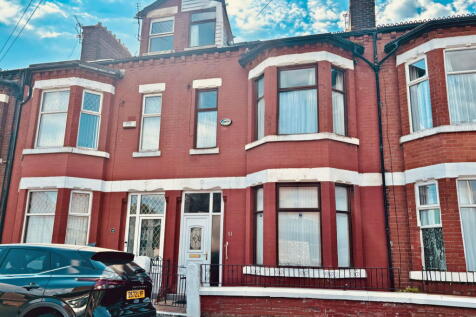 5 bedroom terraced house for sale