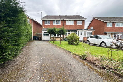 3 bedroom semi-detached house for sale