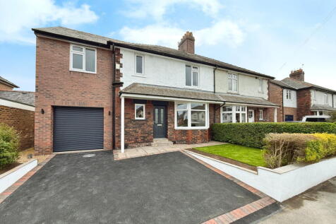4 bedroom semi-detached house for sale