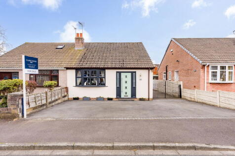 2 bedroom semi-detached bungalow for sale
