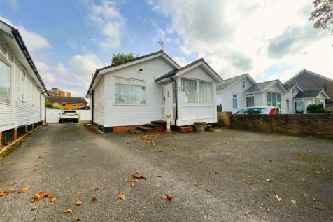 2 bedroom detached bungalow for sale