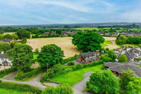 4 bedroom detached bungalow for sale