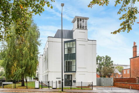 Brandon Parade, Leamington Spa CV32 1 bed apartment for sale