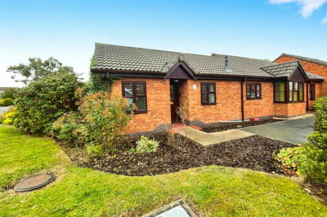 2 bedroom semi-detached bungalow for sale