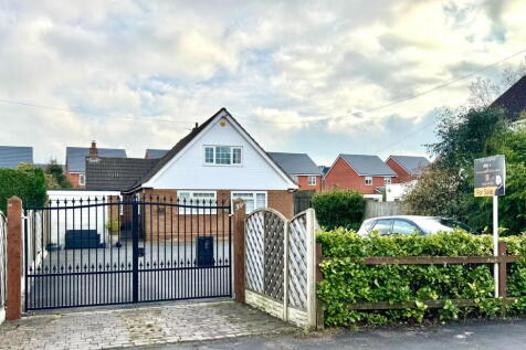 Blackford Road, Solihull B90 4 bed detached bungalow for sale