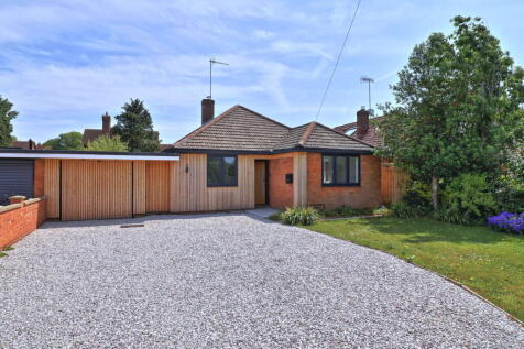 2 bedroom semi-detached bungalow for sale