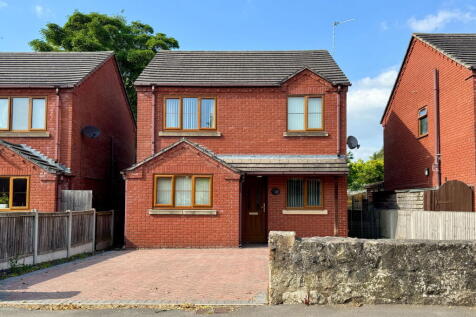 Oswestry SY11 3 bed detached house for sale