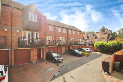 Round Hill Wharf, Kidderminster DY11 4 bed terraced house for sale