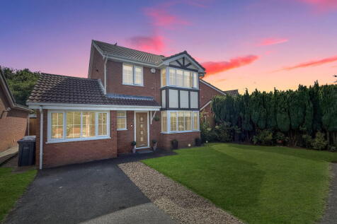 4 bedroom detached house for sale