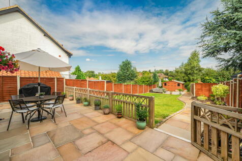 3 bedroom semi-detached house for sale