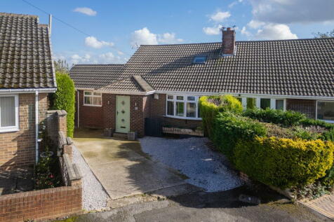 4 bedroom semi-detached bungalow for sale