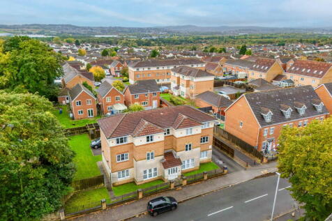 Carr Head Lane, Rotherham S63 2 bed flat for sale