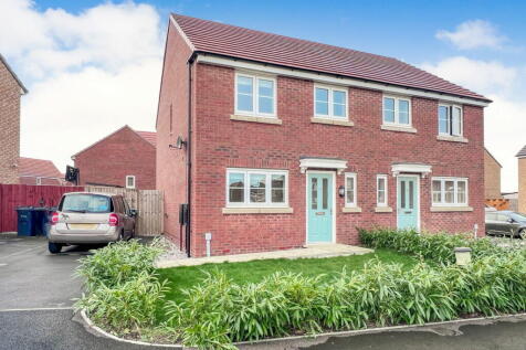 3 bedroom semi-detached house for sale