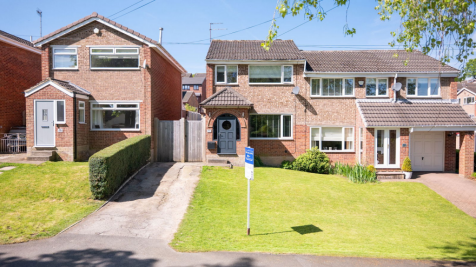 3 bedroom semi-detached house for sale