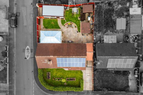 3 bedroom detached bungalow for sale