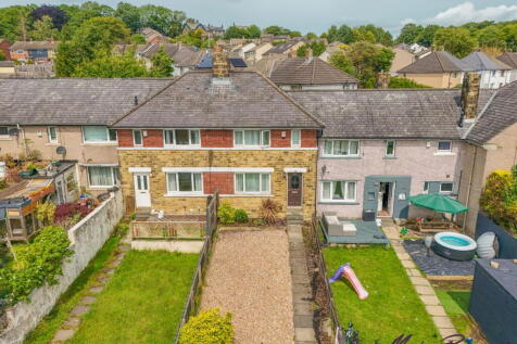The Oval, Bingley BD16 2 bed terraced house for sale