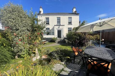 Russell Street, Tavistock PL19 5 bed detached house for sale